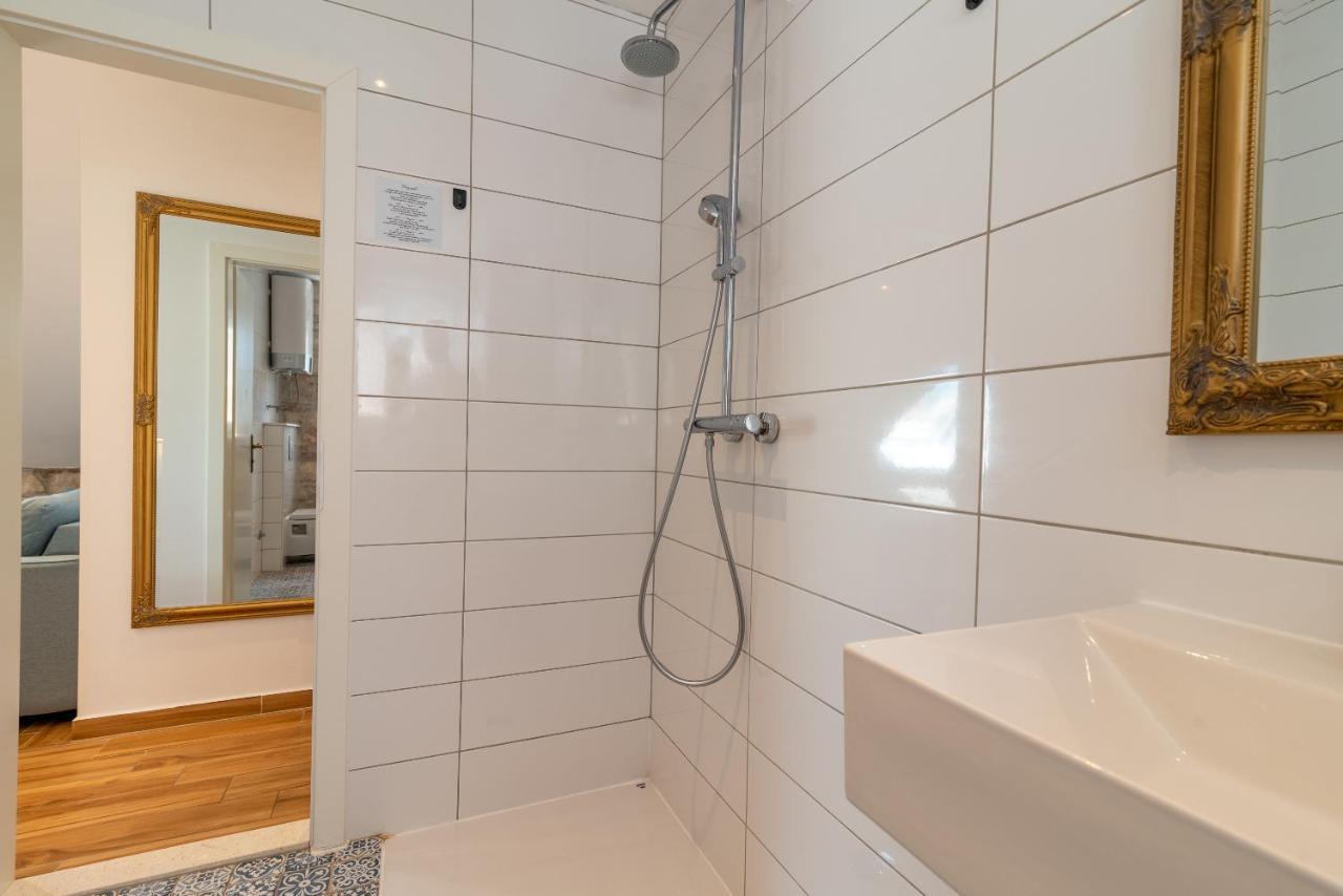 Residence Providenca Trogir Buitenkant foto